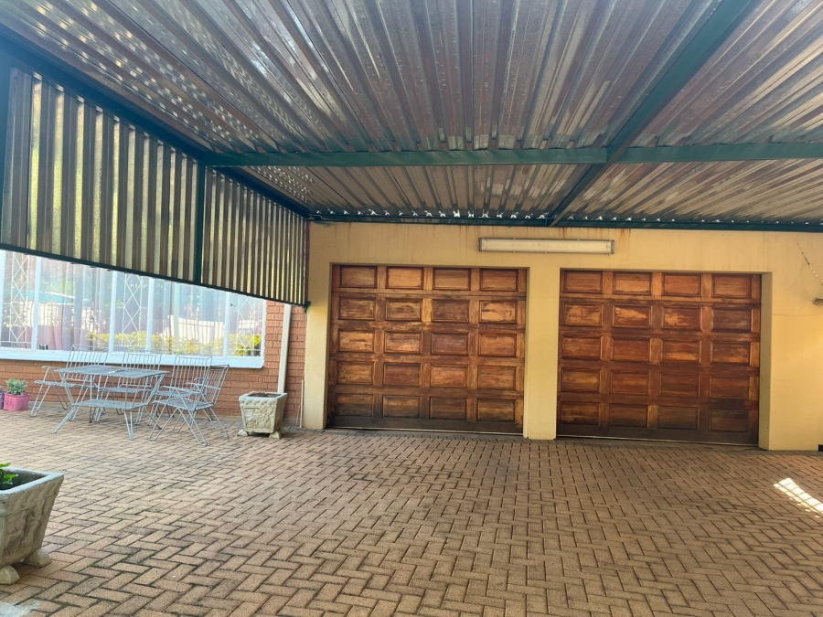 4 Bedroom Property for Sale in Protea Park North West